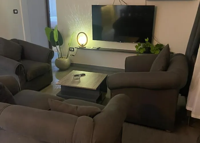 Modern 2 Bedrooms Apartment